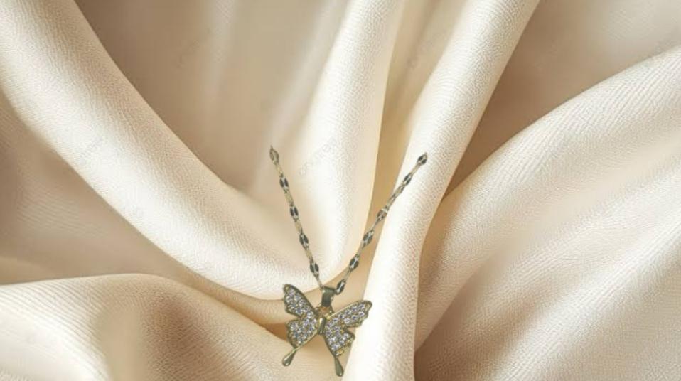 CADENA DE MARIPOSA BRILLANTE DE CRISTAL DORADO